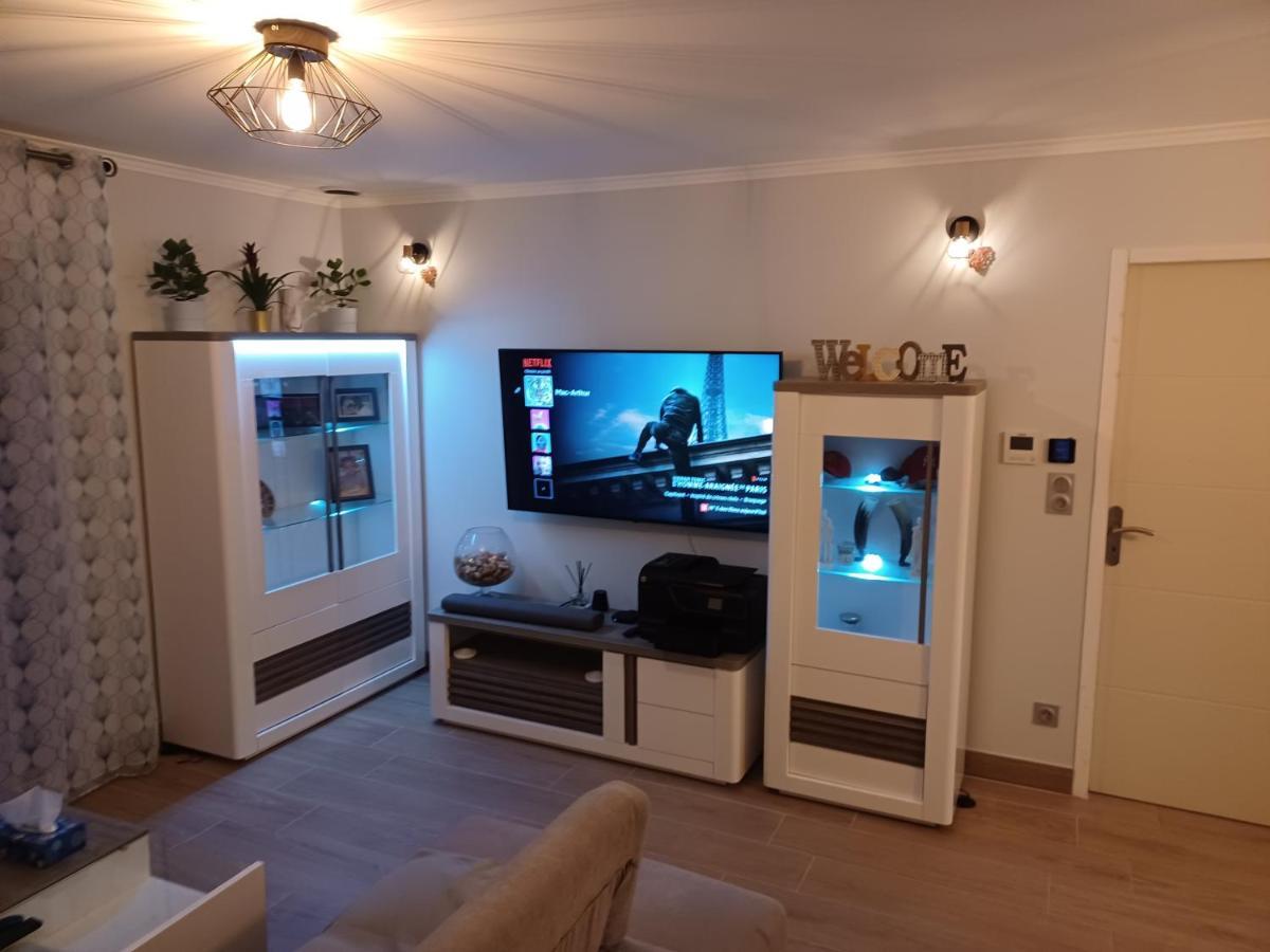 Chambre Privee/Climatisee+Tv /Petit Dejeuner Inclu/Tout Confort Невер Экстерьер фото