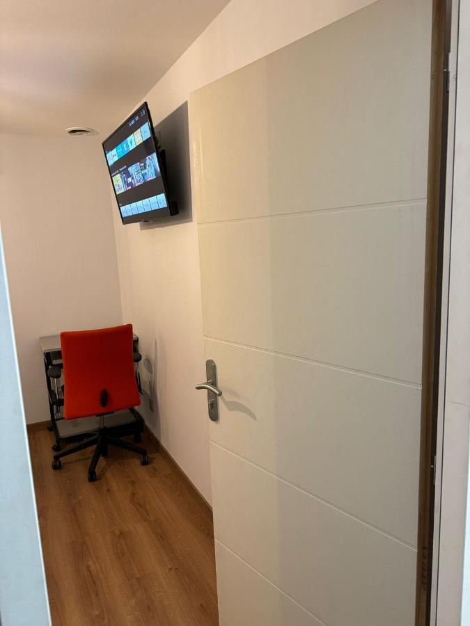 Chambre Privee/Climatisee+Tv /Petit Dejeuner Inclu/Tout Confort Невер Экстерьер фото