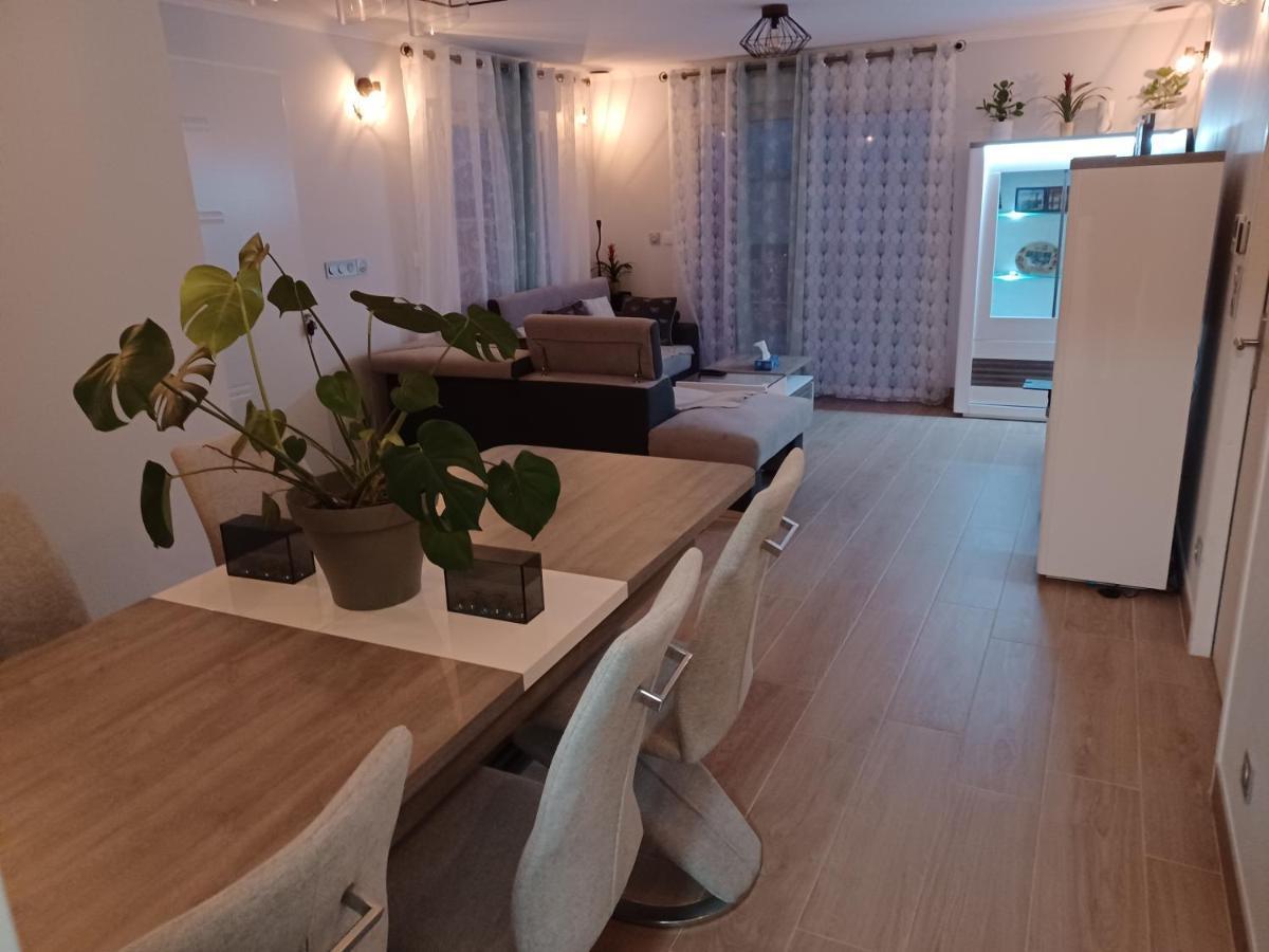 Chambre Privee/Climatisee+Tv /Petit Dejeuner Inclu/Tout Confort Невер Экстерьер фото