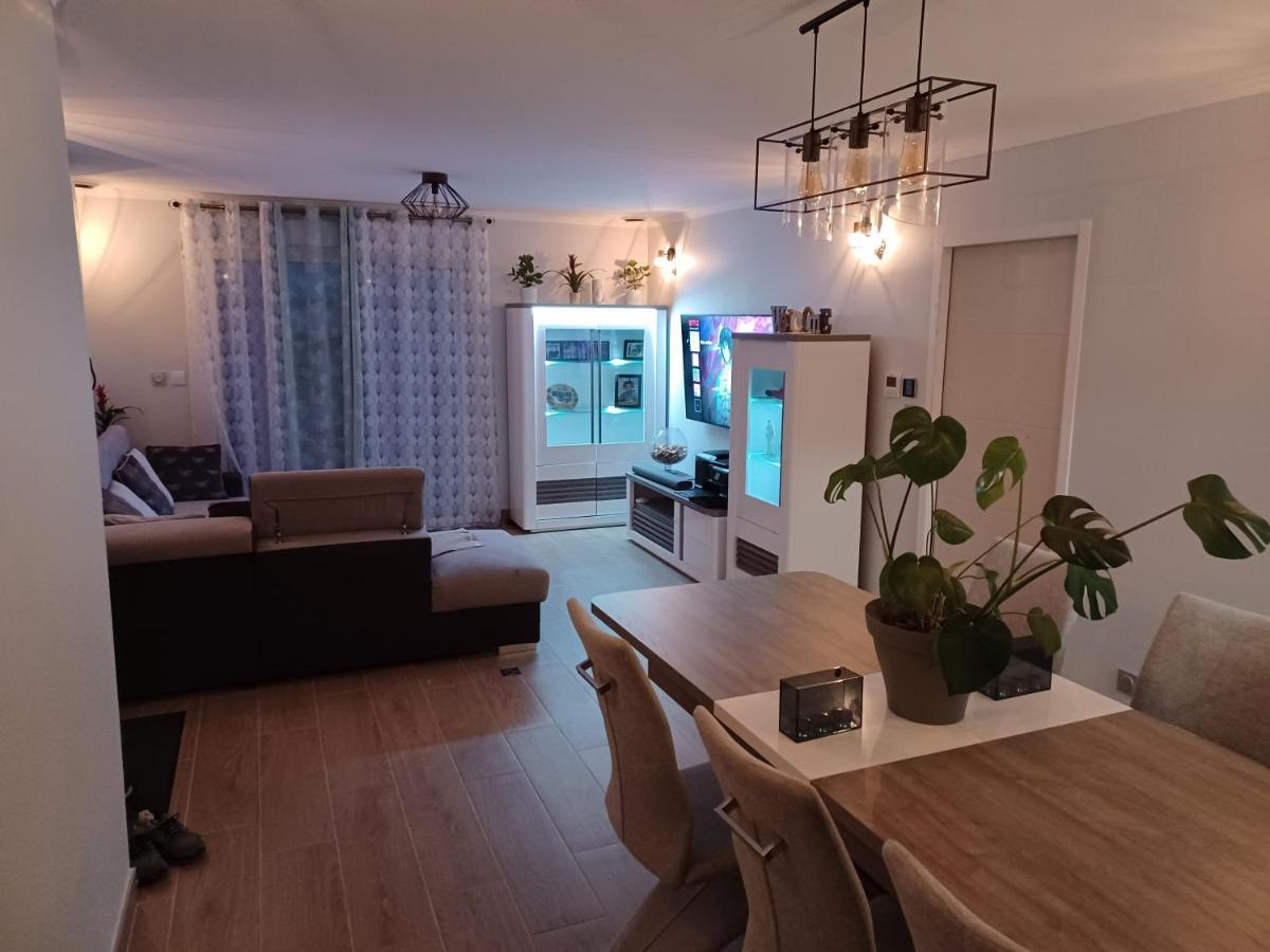 Chambre Privee/Climatisee+Tv /Petit Dejeuner Inclu/Tout Confort Невер Экстерьер фото