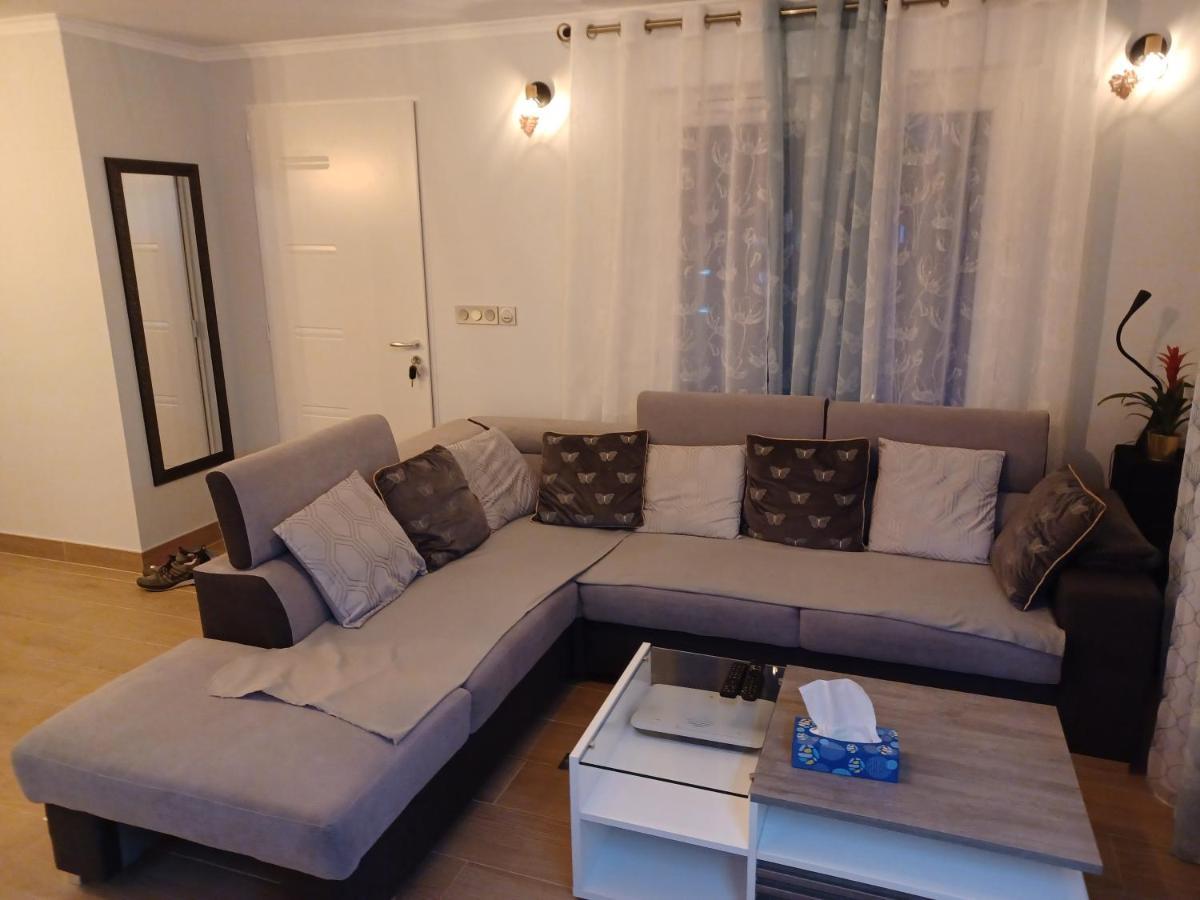 Chambre Privee/Climatisee+Tv /Petit Dejeuner Inclu/Tout Confort Невер Экстерьер фото