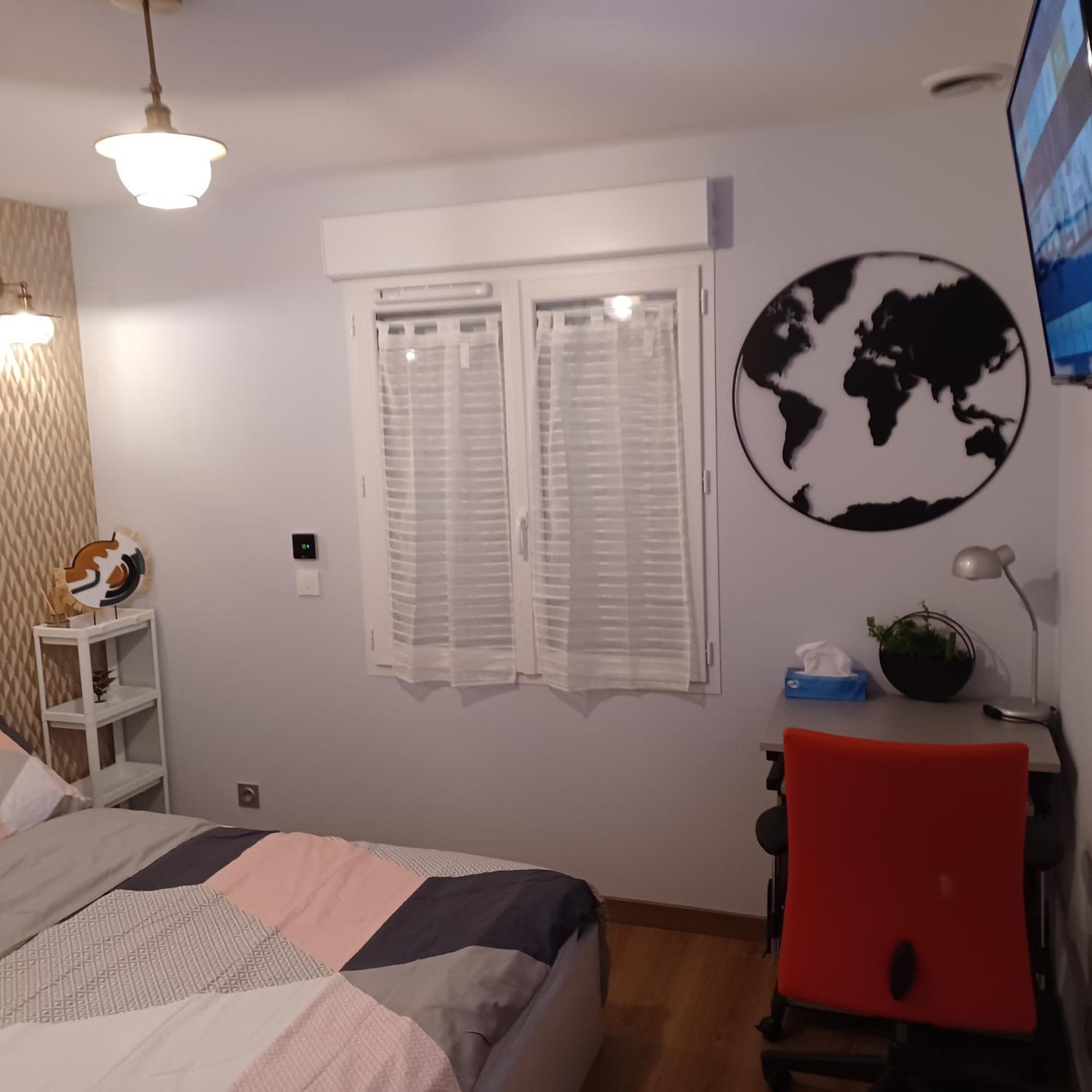 Chambre Privee/Climatisee+Tv /Petit Dejeuner Inclu/Tout Confort Невер Экстерьер фото